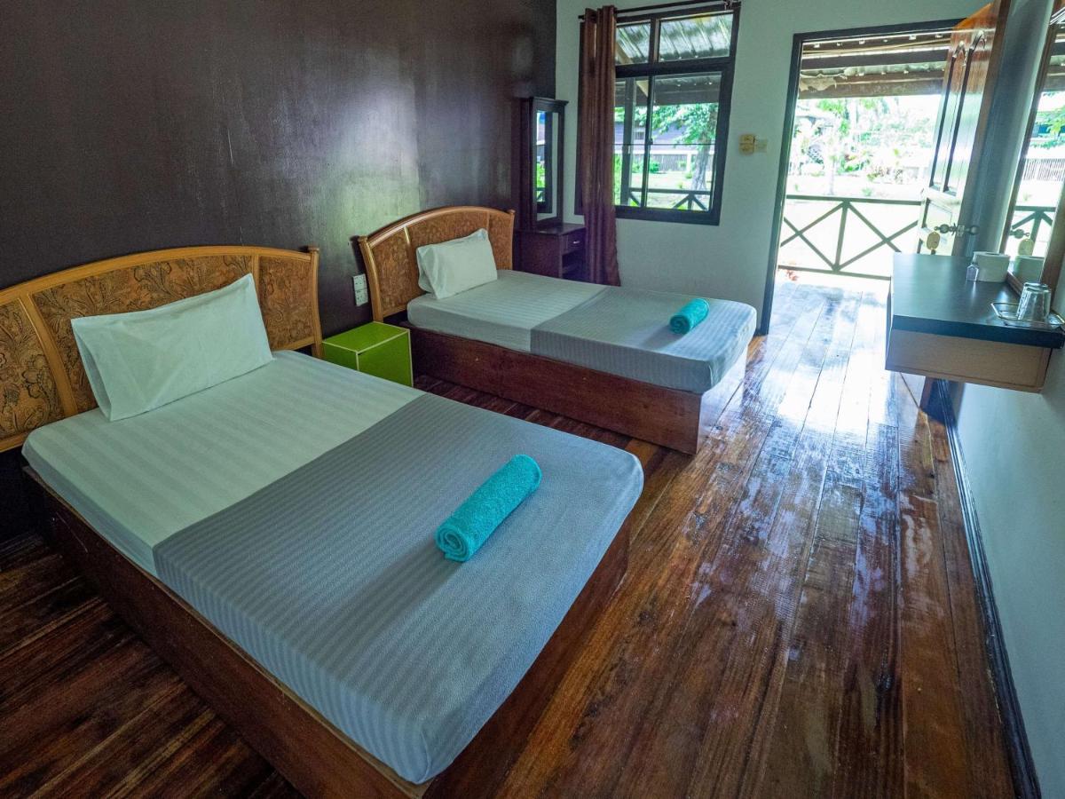 Benarat Lodge Mulu Exterior foto
